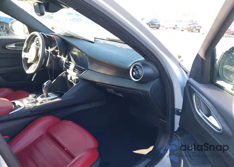 2023 Alfa Romeo Giulia Sprint Rwd z USA, uszkodzony, nr VIN ZARFAMAN5P7671308